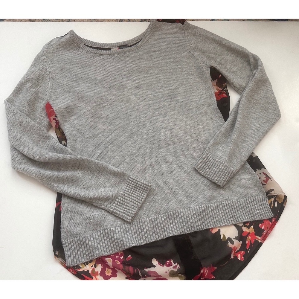 Madison Lilly Womens‎ Gray Knit Floral Mixed Media Button Back Sweater Size M